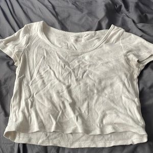Brand-American eagle, size medium (woman) kinda cropped white shirt
